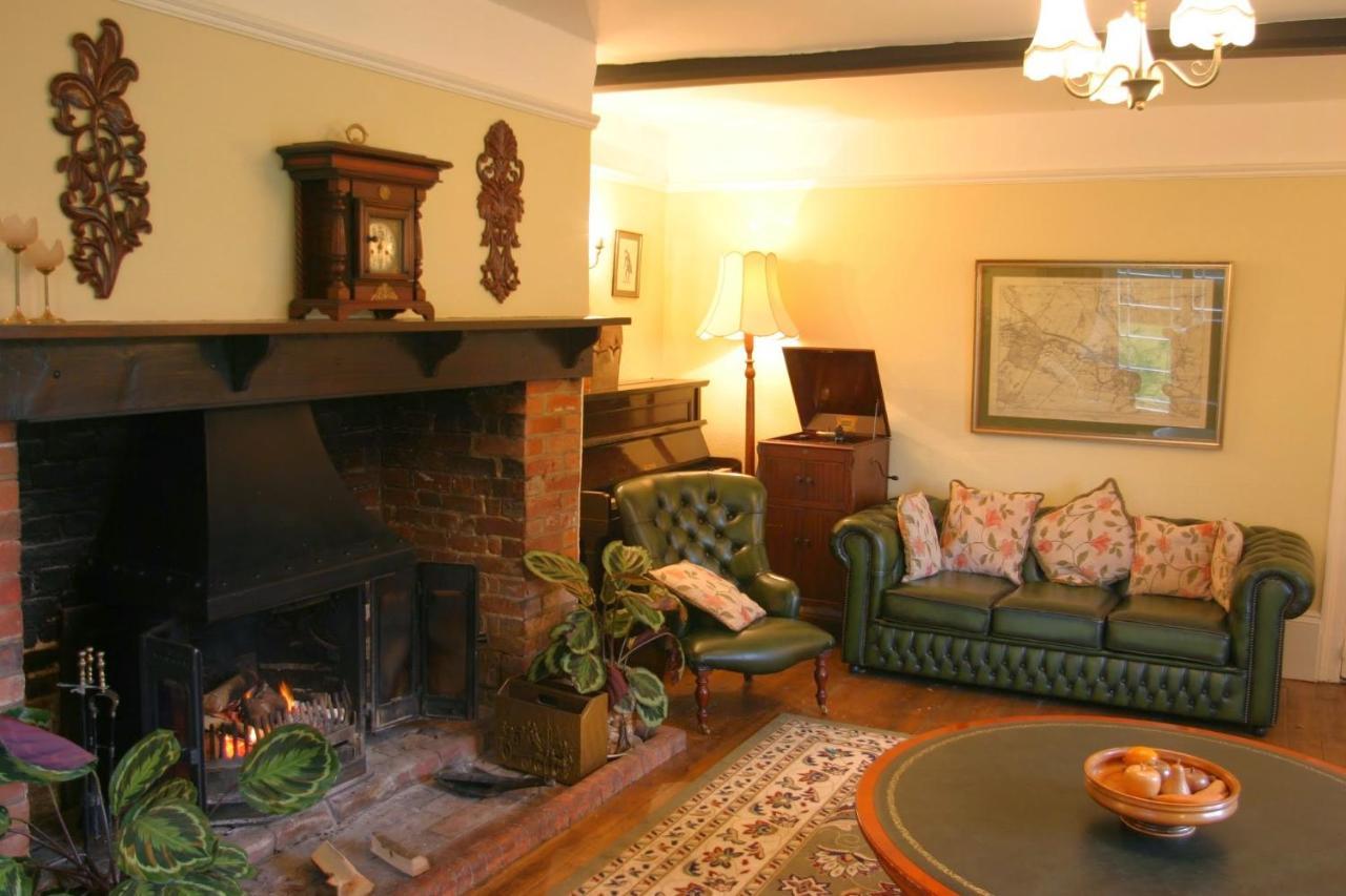 Bridge Farmhouse - Eight Ensuite Bedrooms Salisbury Exterior foto