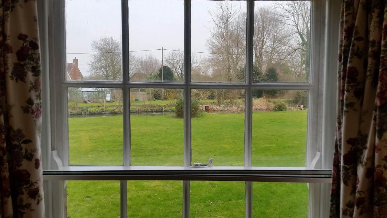 Bridge Farmhouse - Eight Ensuite Bedrooms Salisbury Exterior foto