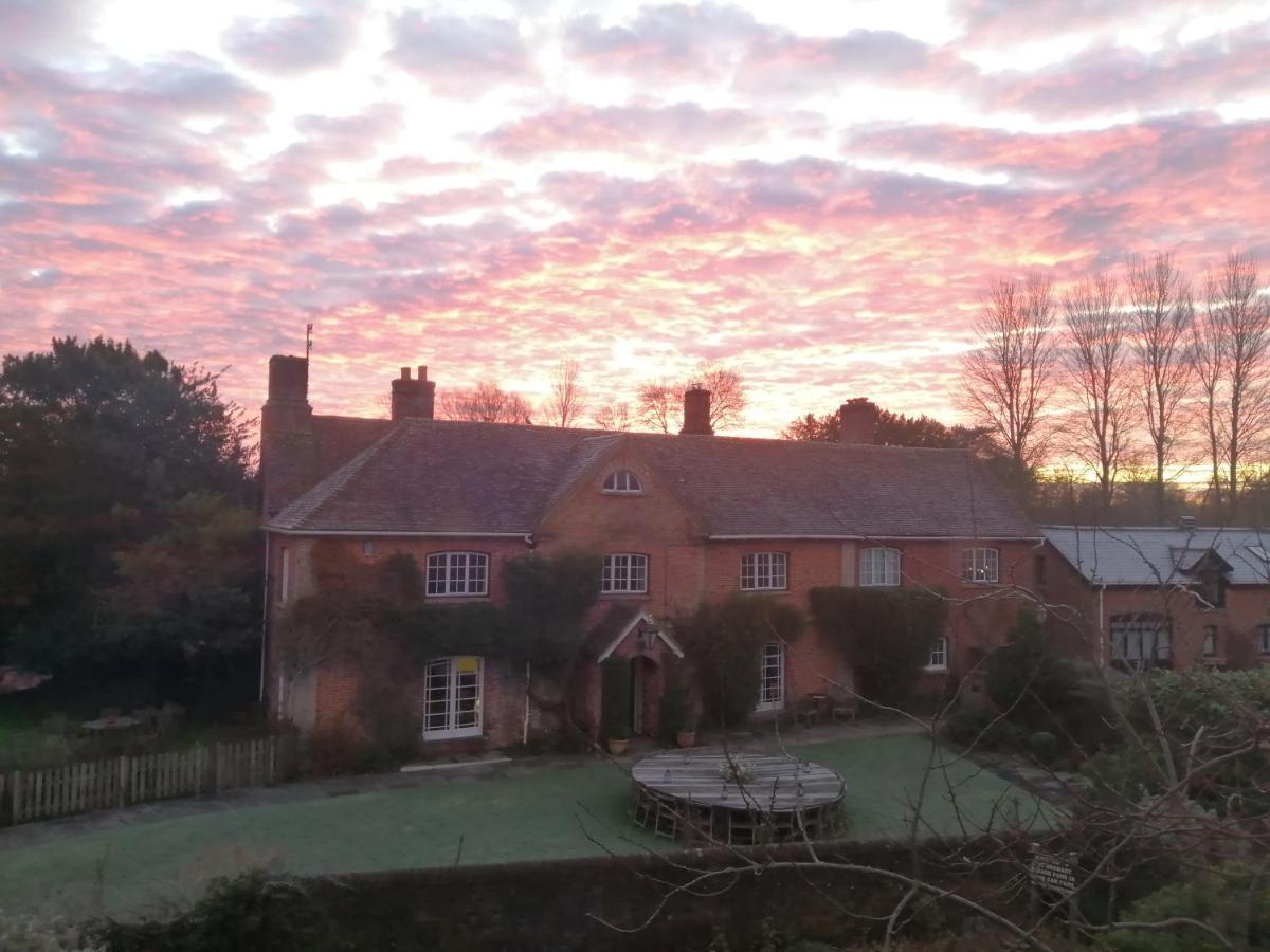 Bridge Farmhouse - Eight Ensuite Bedrooms Salisbury Exterior foto