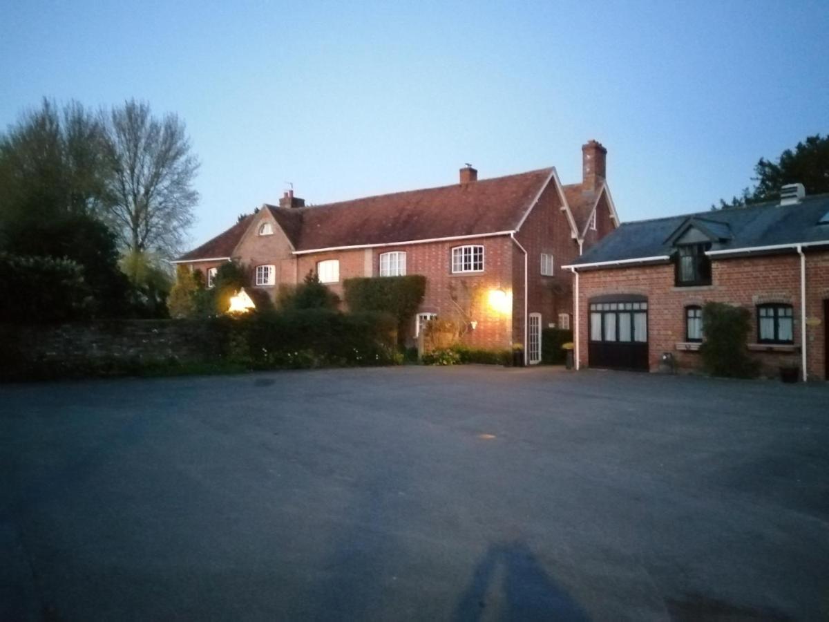 Bridge Farmhouse - Eight Ensuite Bedrooms Salisbury Exterior foto