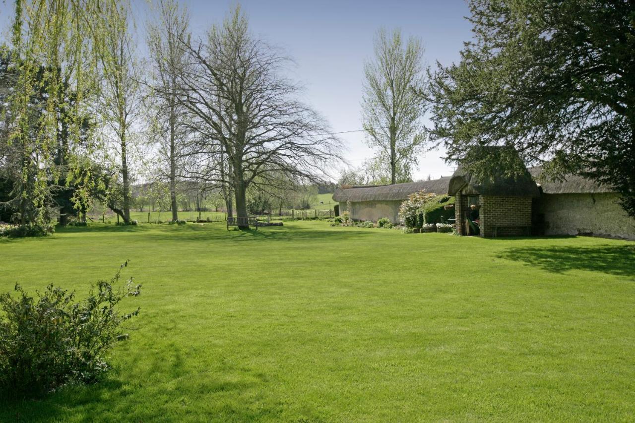 Bridge Farmhouse - Eight Ensuite Bedrooms Salisbury Exterior foto