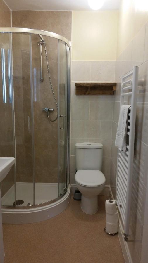 Bridge Farmhouse - Eight Ensuite Bedrooms Salisbury Exterior foto
